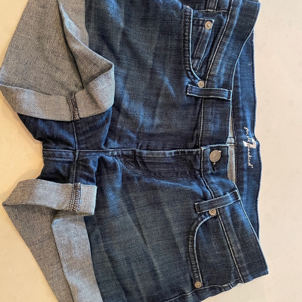 7 all mankind low-rise jean short size 27